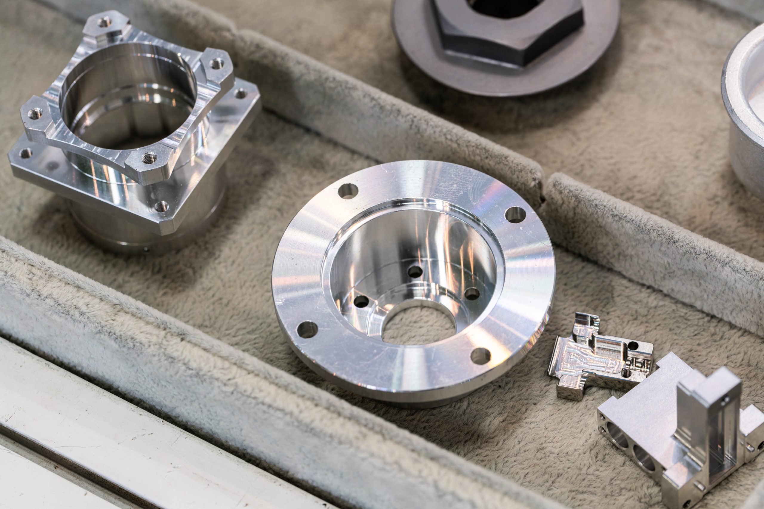 Fasteners and mechanical parts Fasteners and mechanical parts